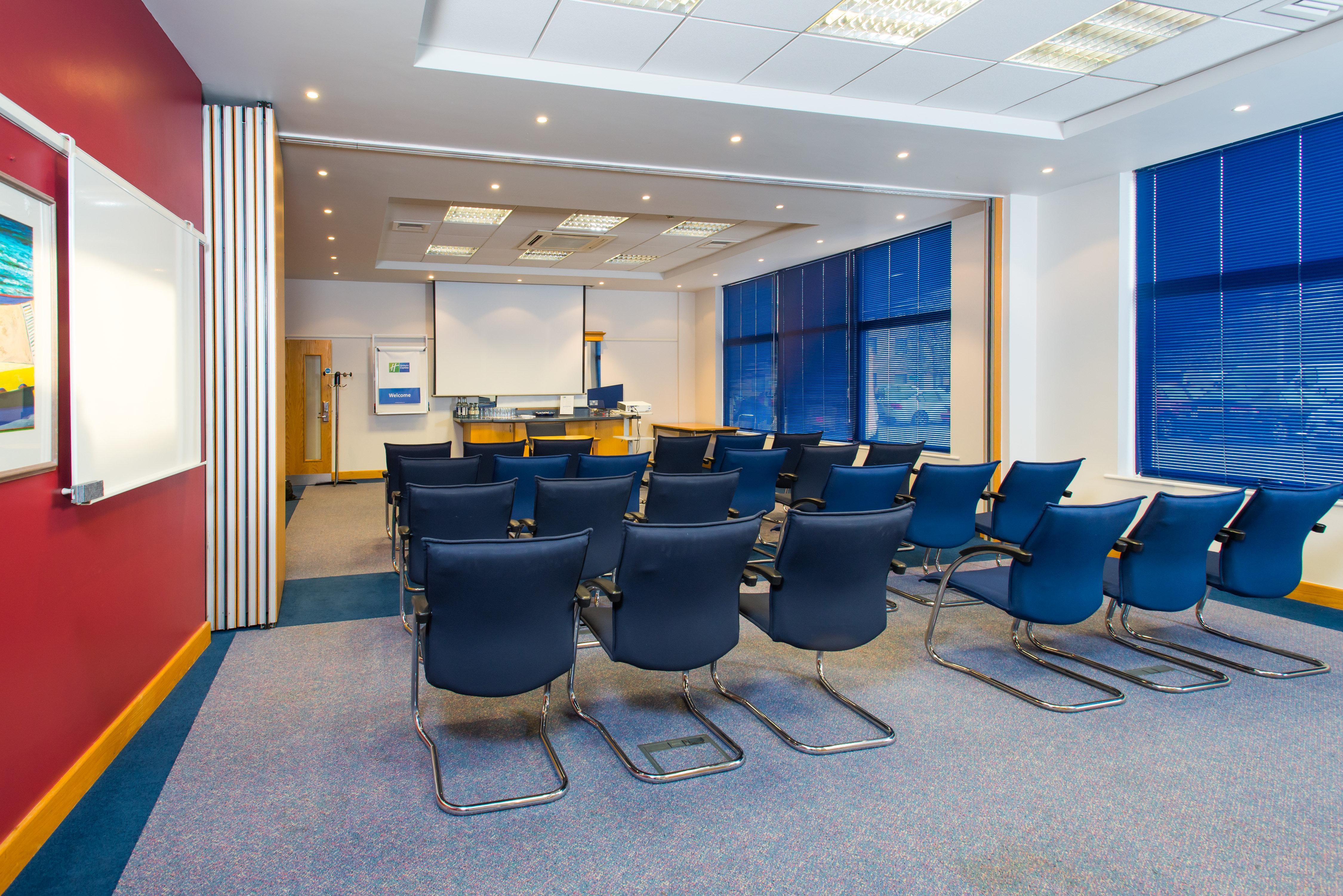 Holiday Inn Express Milton Keynes By Ihg Exterior foto