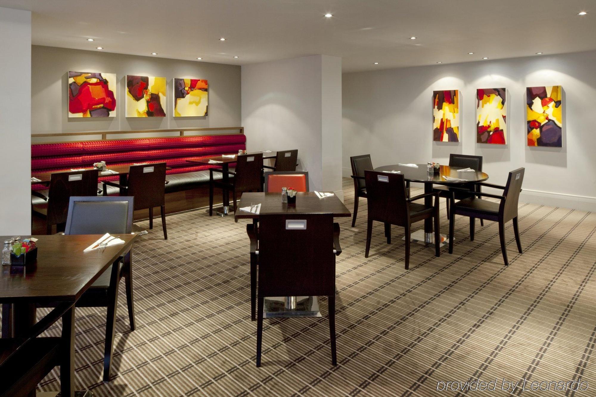 Holiday Inn Express Milton Keynes, An Ihg Hotel Restaurante foto